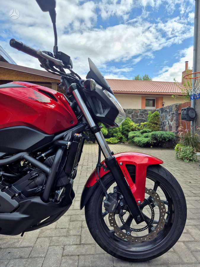 Honda NC 750cc, street / classic