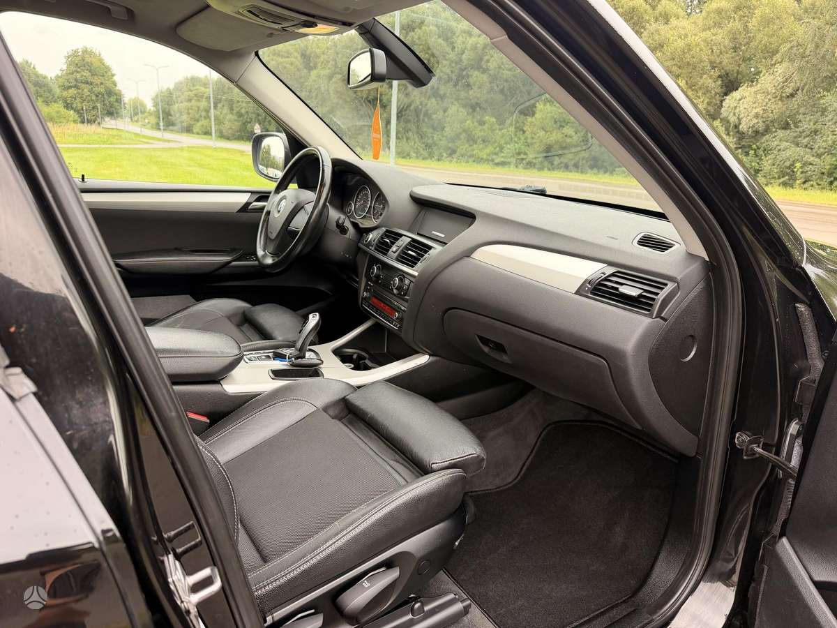 BMW X3, 2.0 l., off-road / crossover