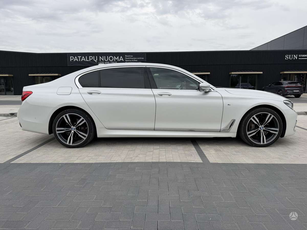 BMW 730, 3.0 l., Седан