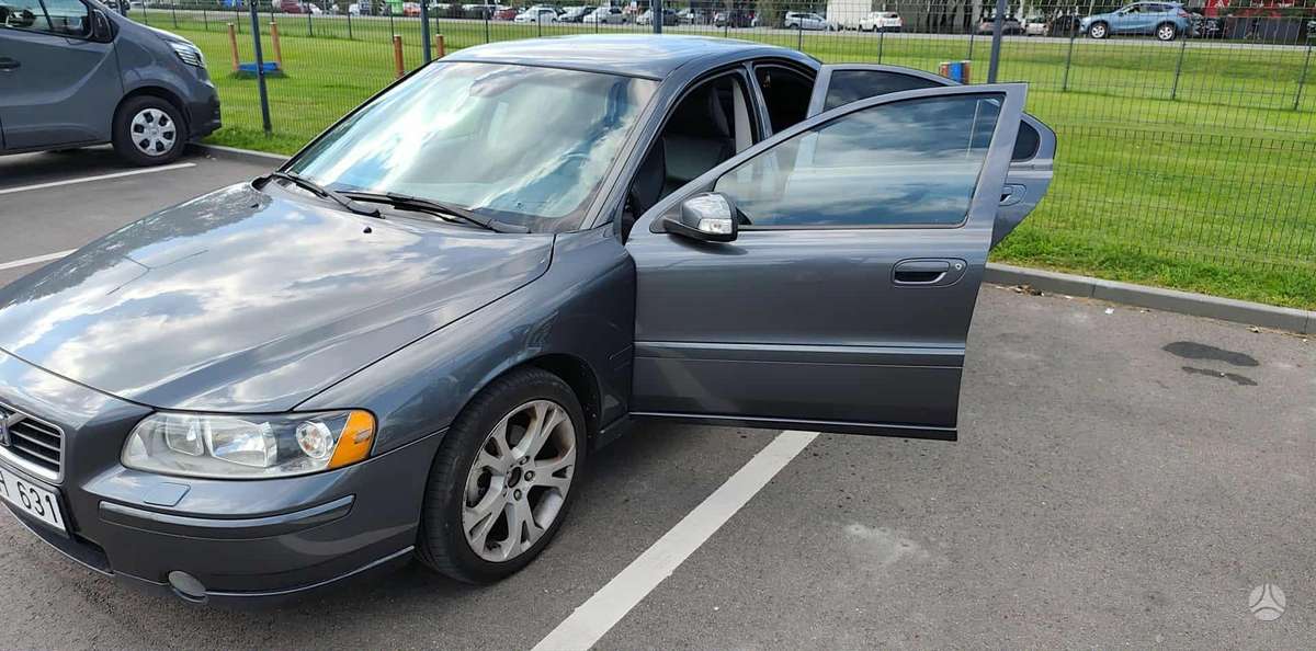 Volvo S60, 2.5 l., Седан
