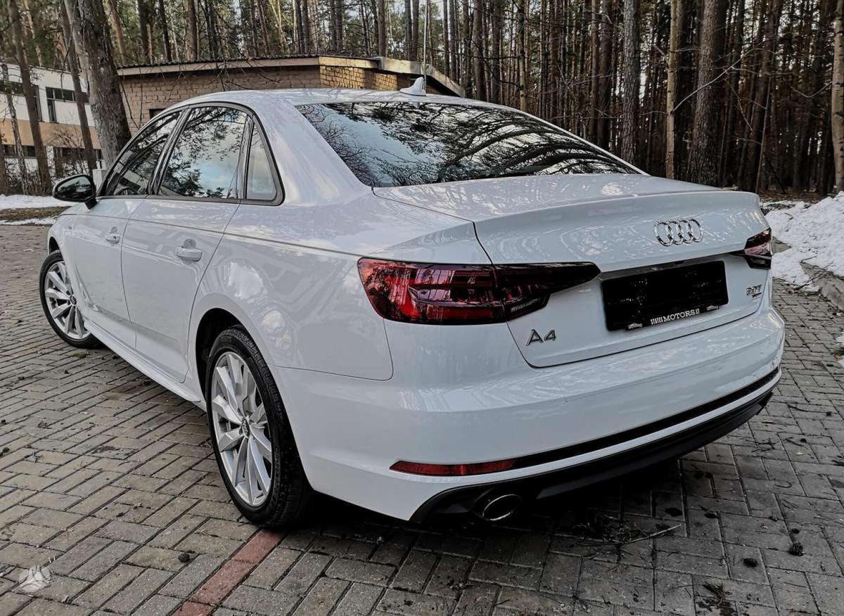 Audi A4, 2.0 l., Седан
