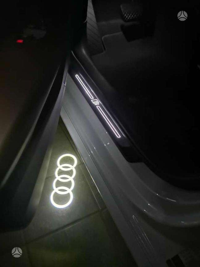 Audi A4, 2.0 l., Седан