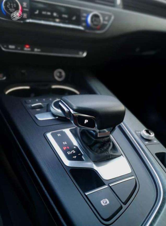 Audi A4, 2.0 l., Седан