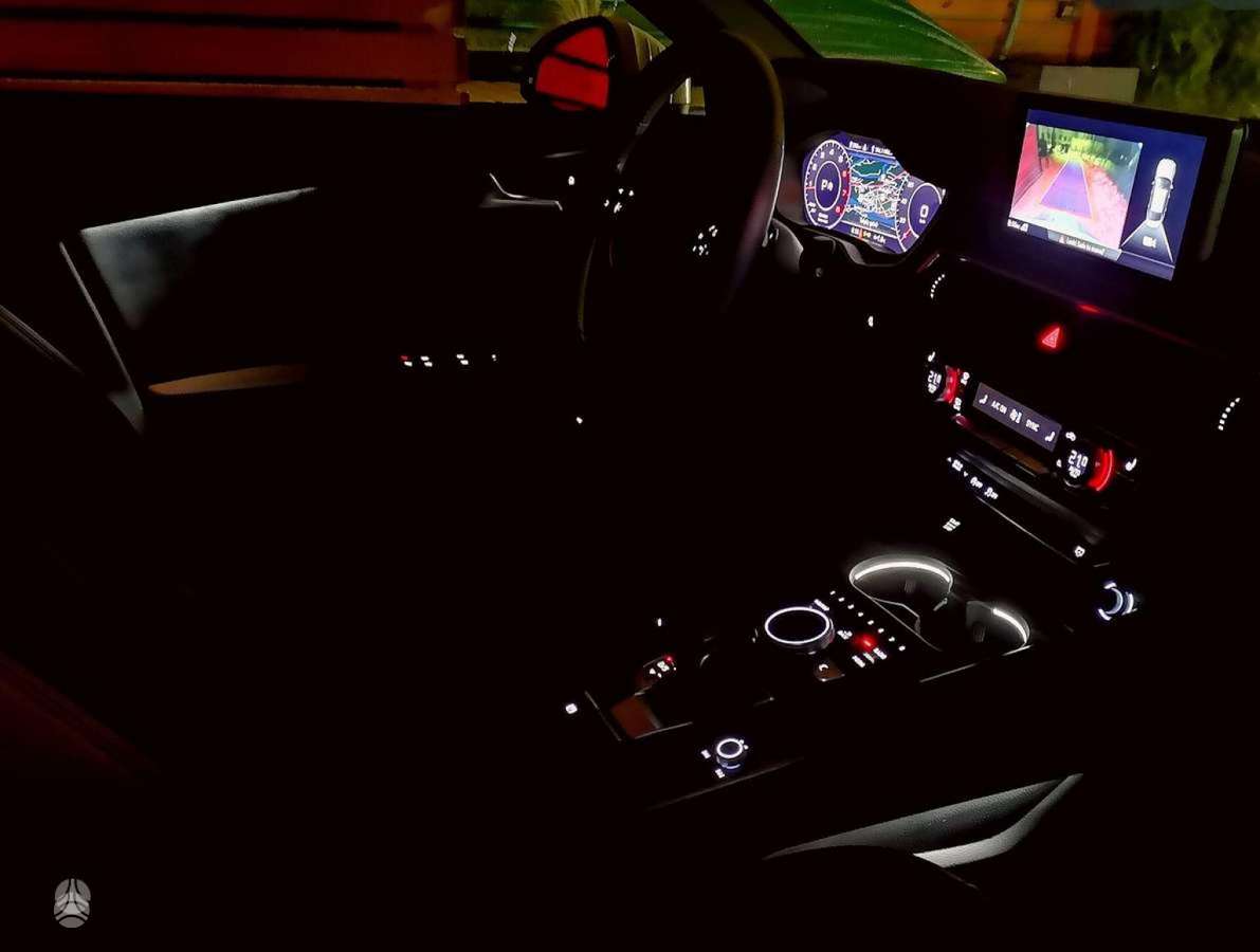 Audi A4, 2.0 l., Седан