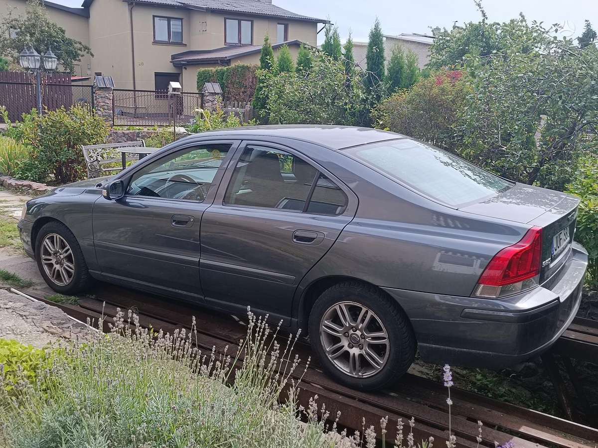 Volvo S60, 2.4 l., Седан