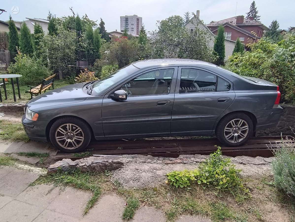 Volvo S60, 2.4 l., Седан