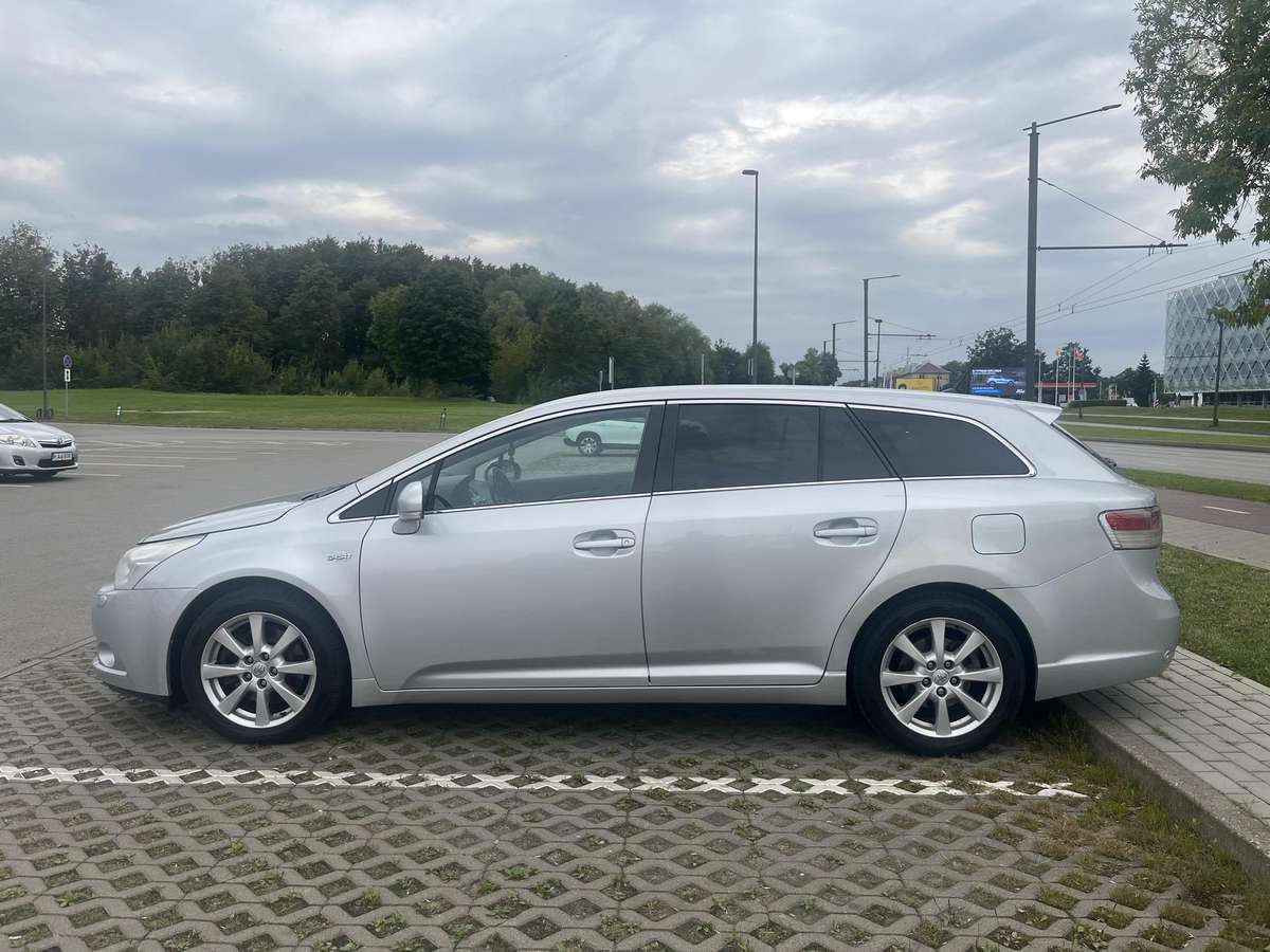 Toyota Avensis - 3