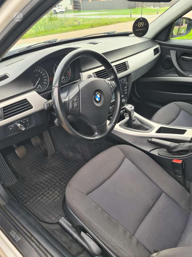 BMW 320, 2.0 l., universalas