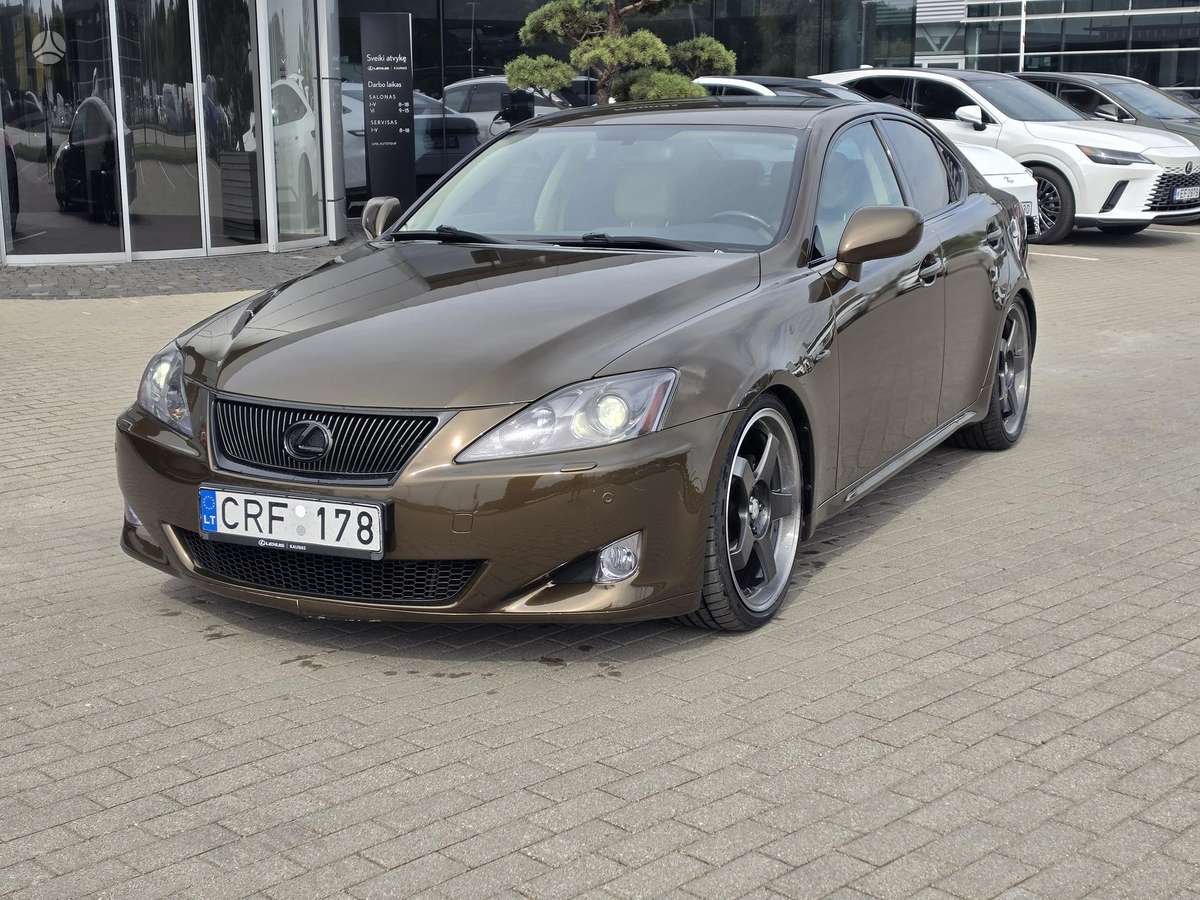 Lexus IS 250, 2.5 l., Седан