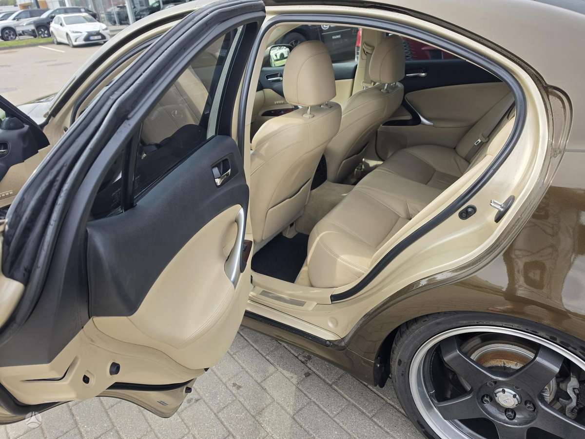 Lexus IS 250, 2.5 l., Седан