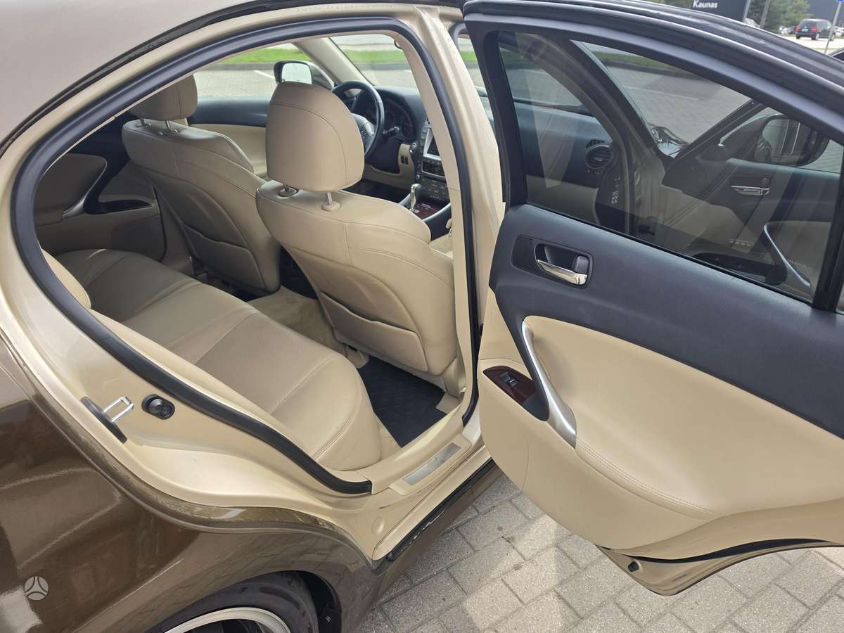 Lexus IS 250, 2.5 l., Седан