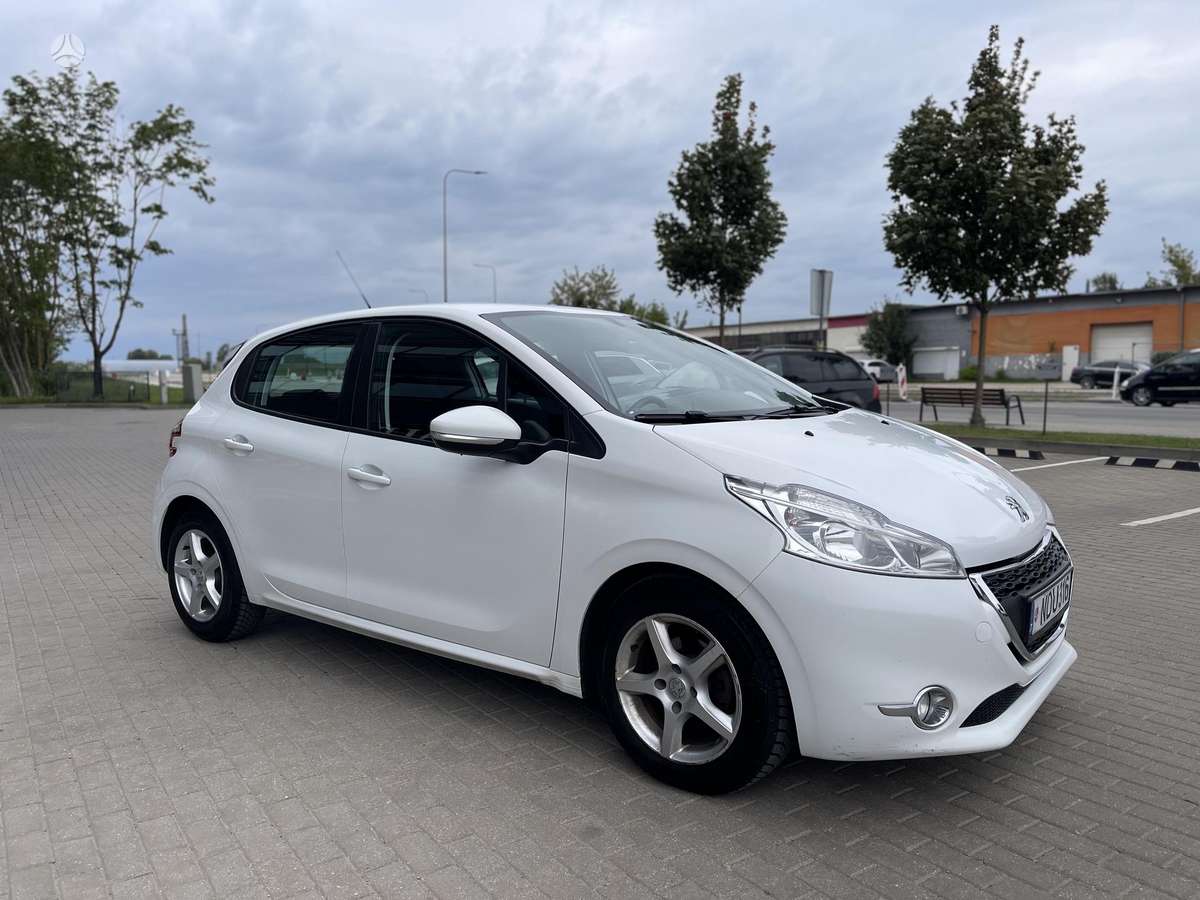 Peugeot 208 - 9