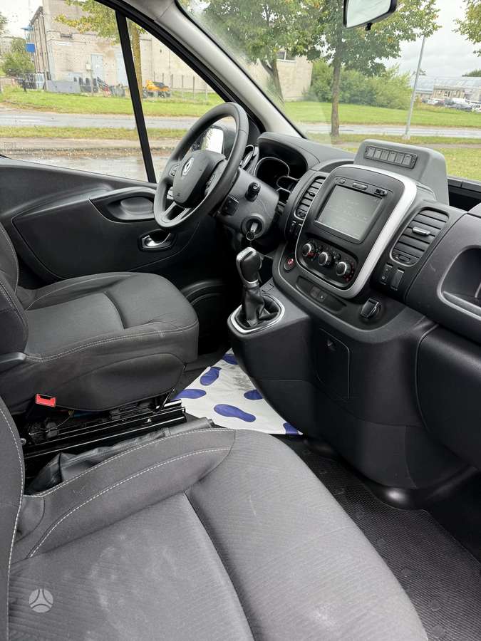 Renault Trafic - 6