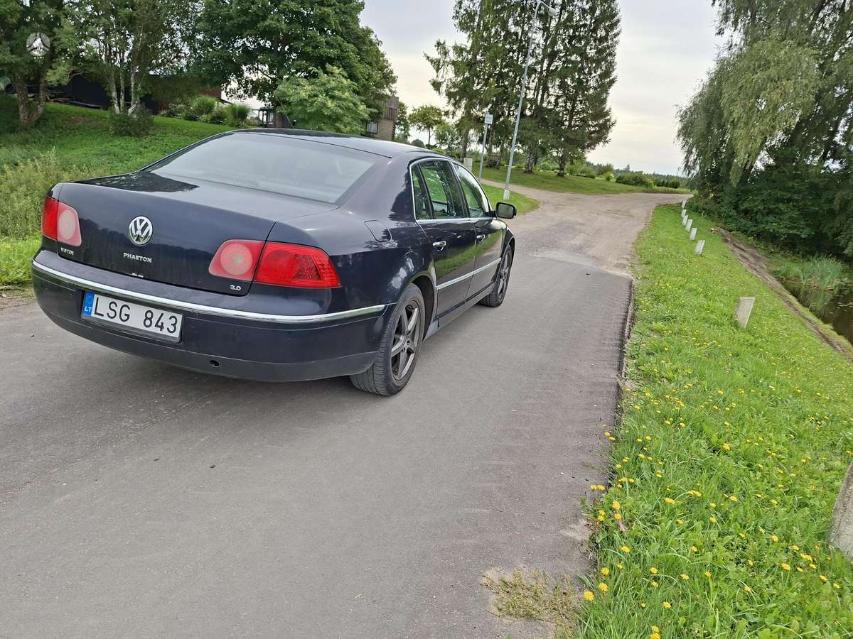 Volkswagen Phaeton - 5