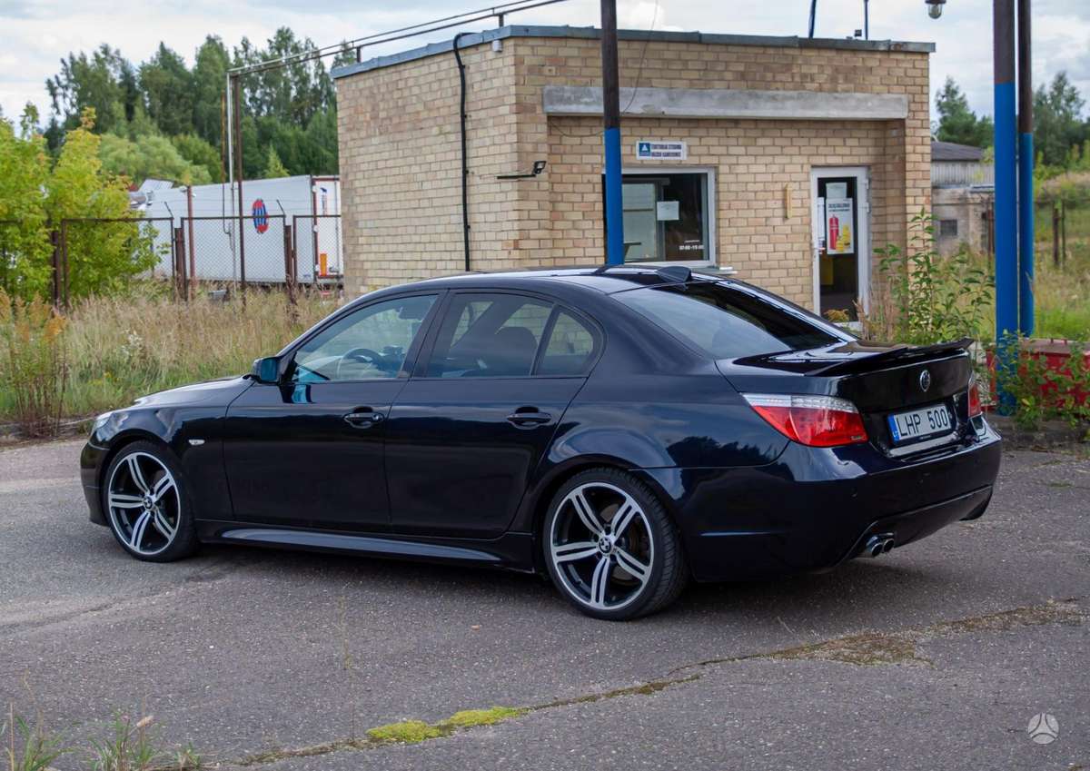 BMW 525, 2.5 l., Седан