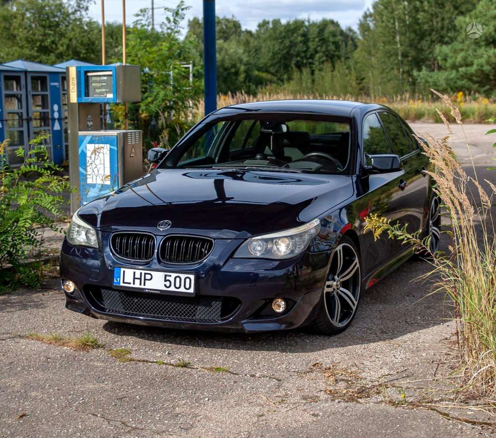 BMW 525, 2.5 l., Седан