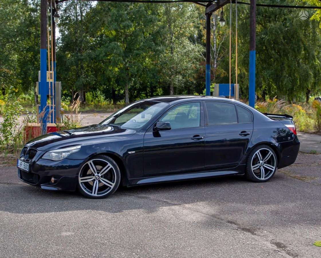 BMW 525, 2.5 l., Седан