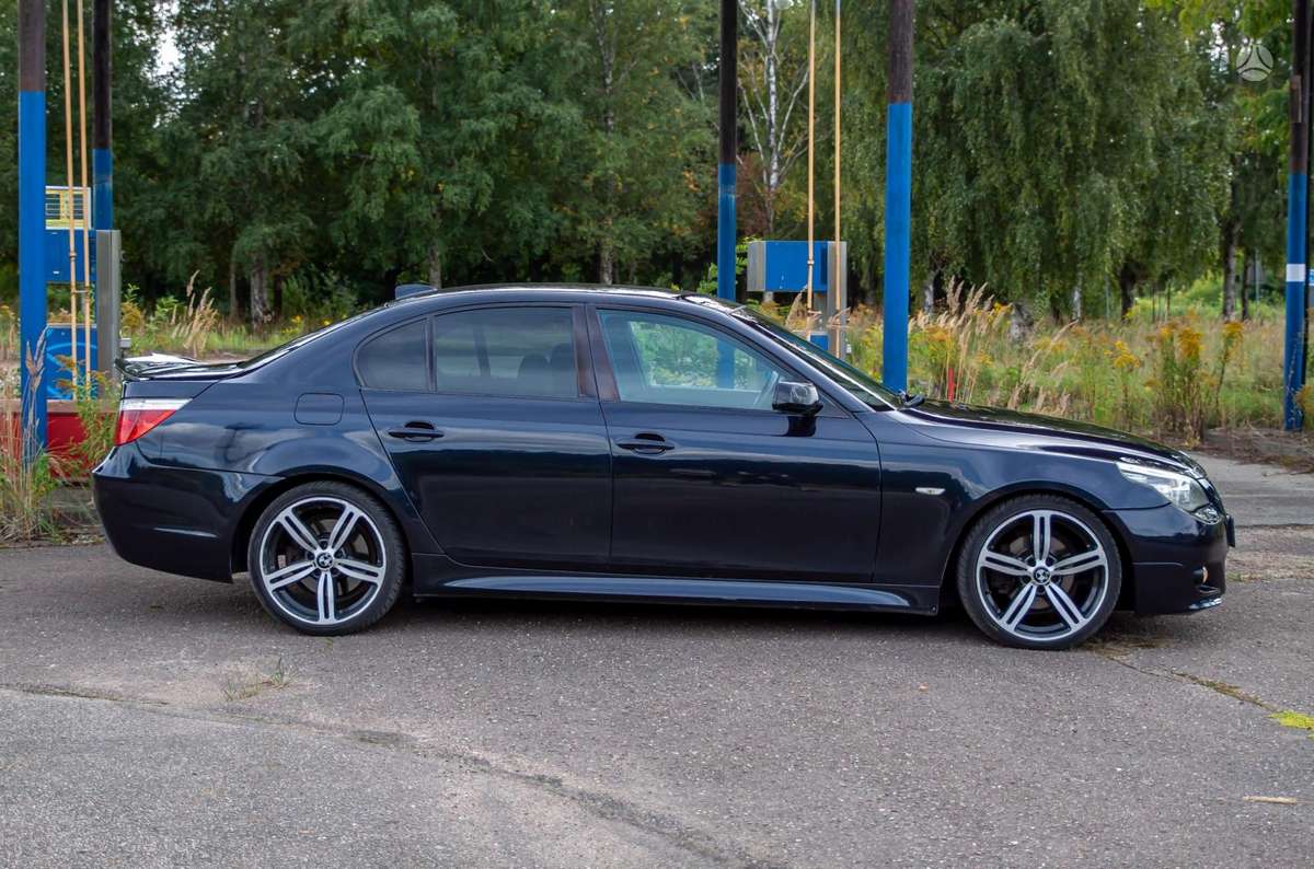 BMW 525, 2.5 l., Седан