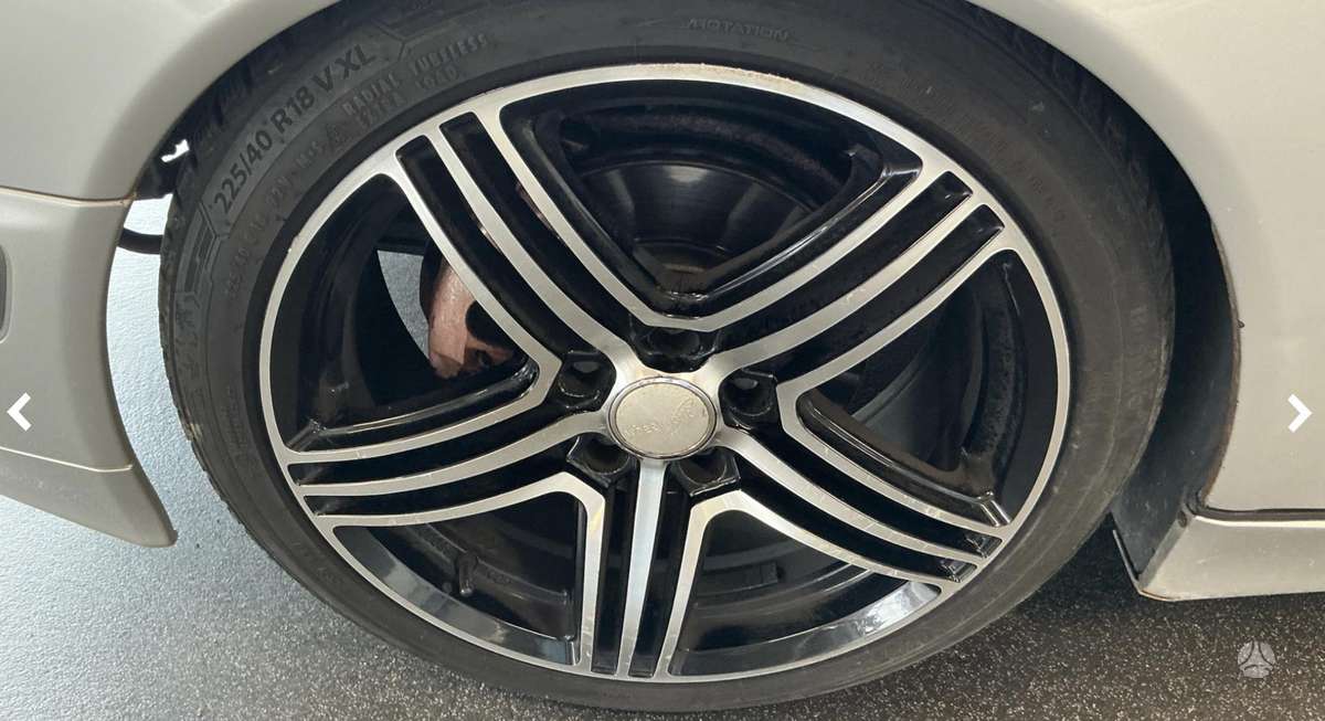 Mercedes-Benz E240, 2.4 l., Седан