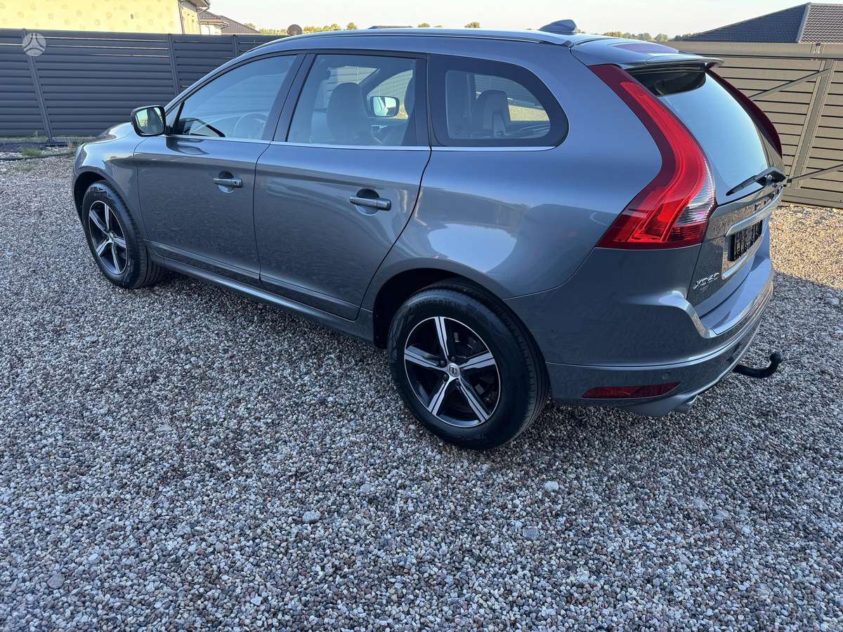 Volvo XC60, 2.0 l., off-road / crossover