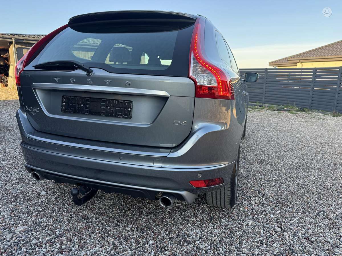 Volvo XC60, 2.0 l., off-road / crossover