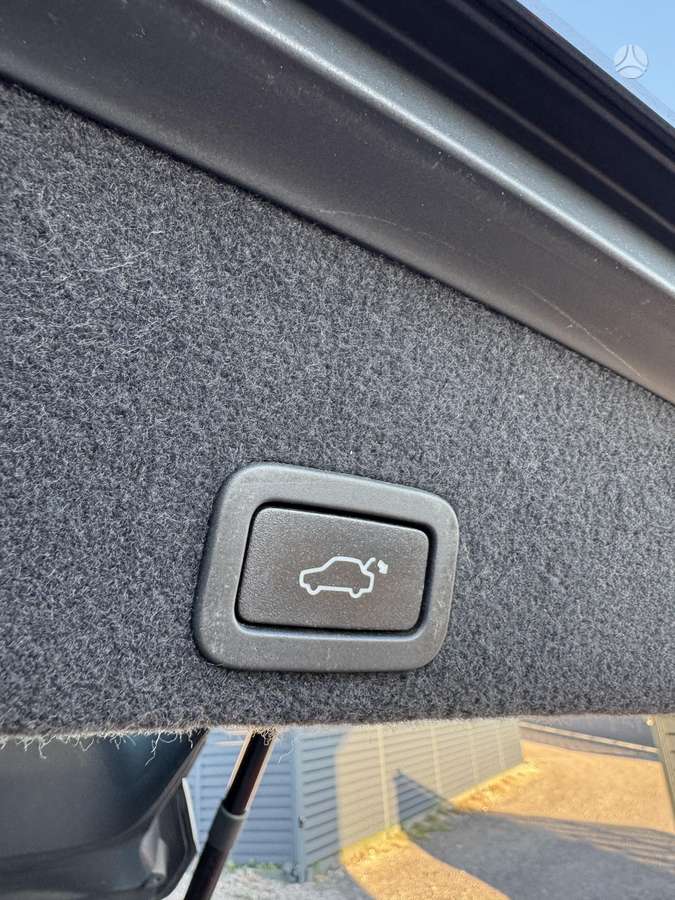 Volvo XC60, 2.0 l., off-road / crossover