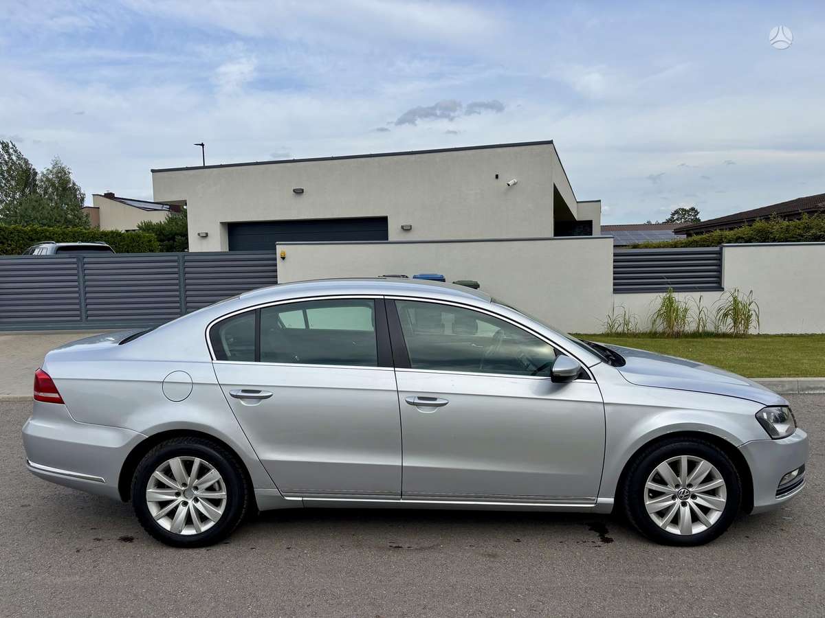 Volkswagen Passat - 9