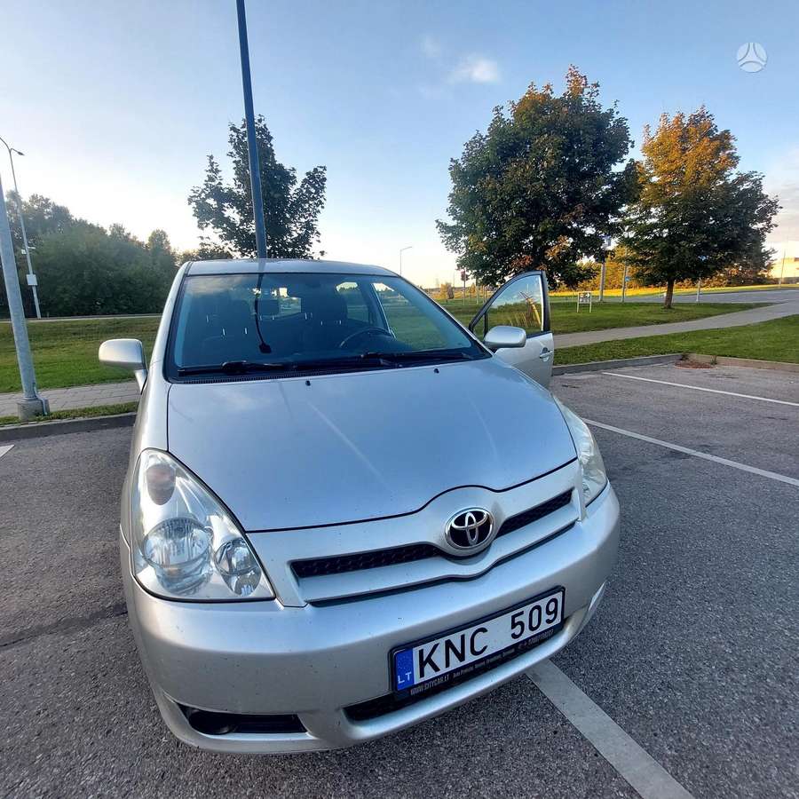 Toyota Corolla Verso - 7