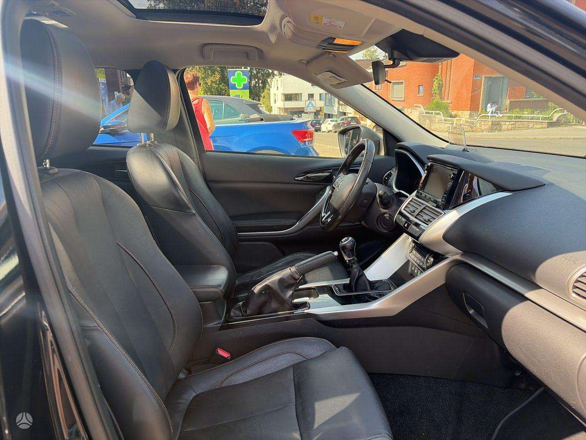 Mitsubishi Eclipse Cross, 1.5 l., Внедорожник / Кроссовер