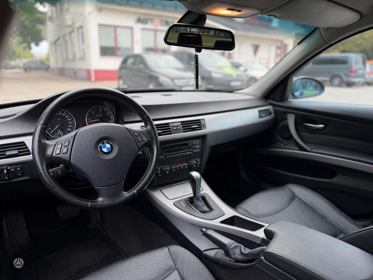 BMW 320, 2.0 l., Седан