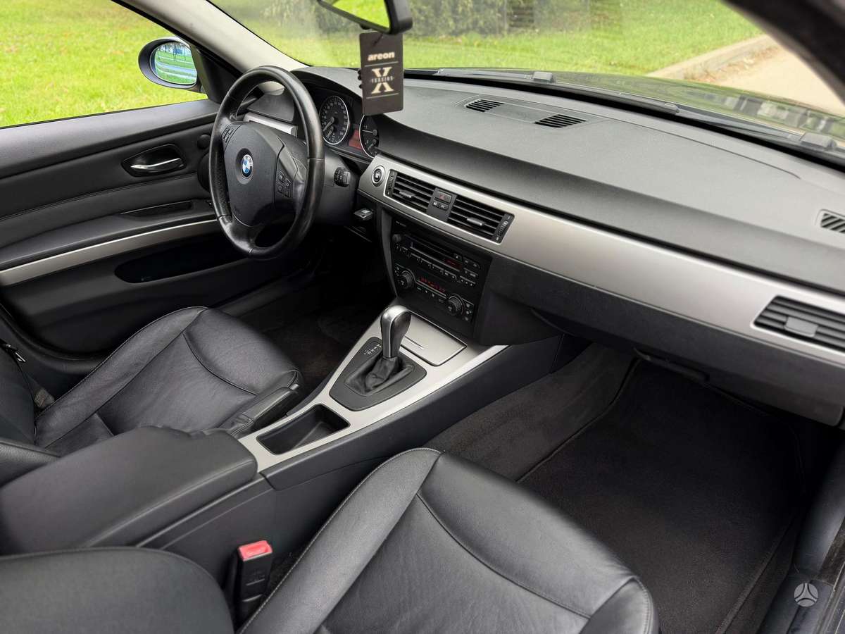 BMW 320, 2.0 l., Седан