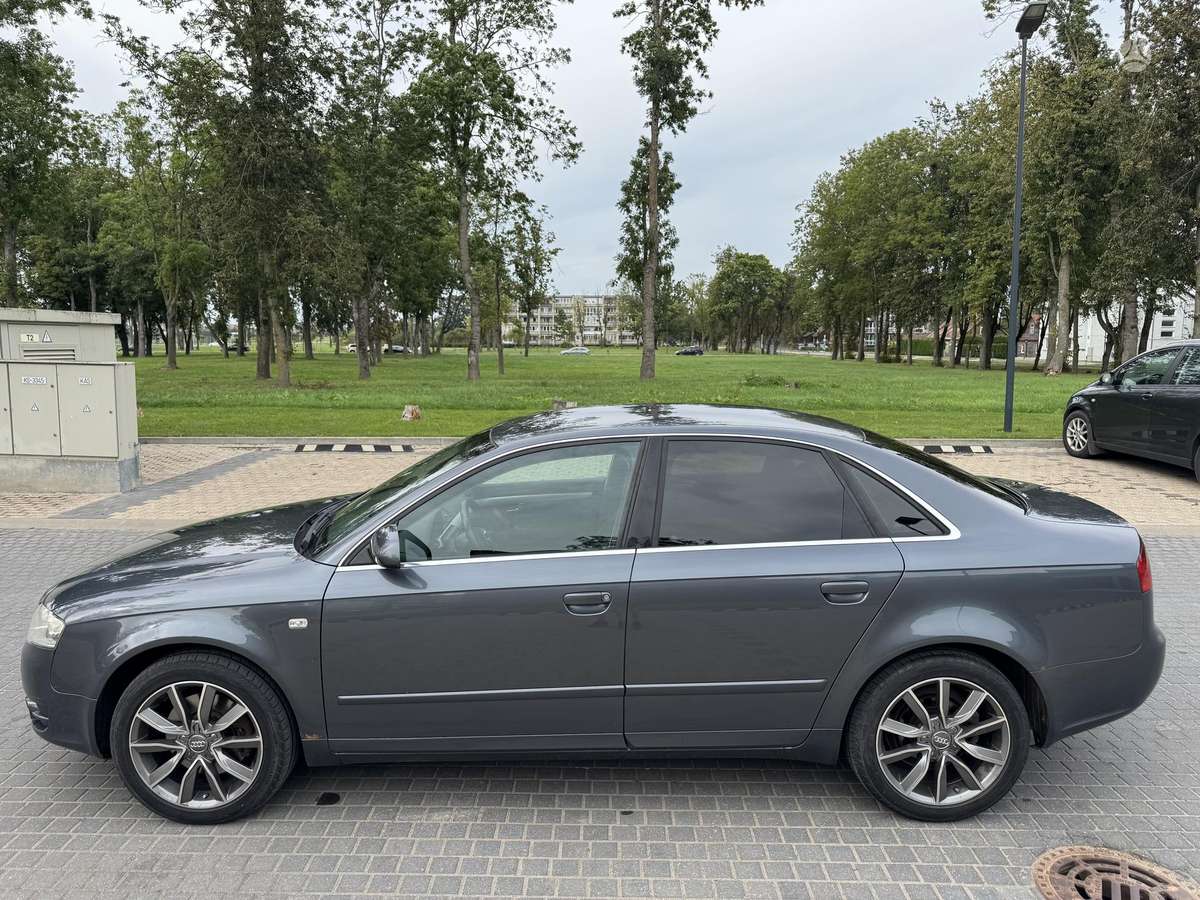 Audi A4, 2.0 l., saloon / sedan