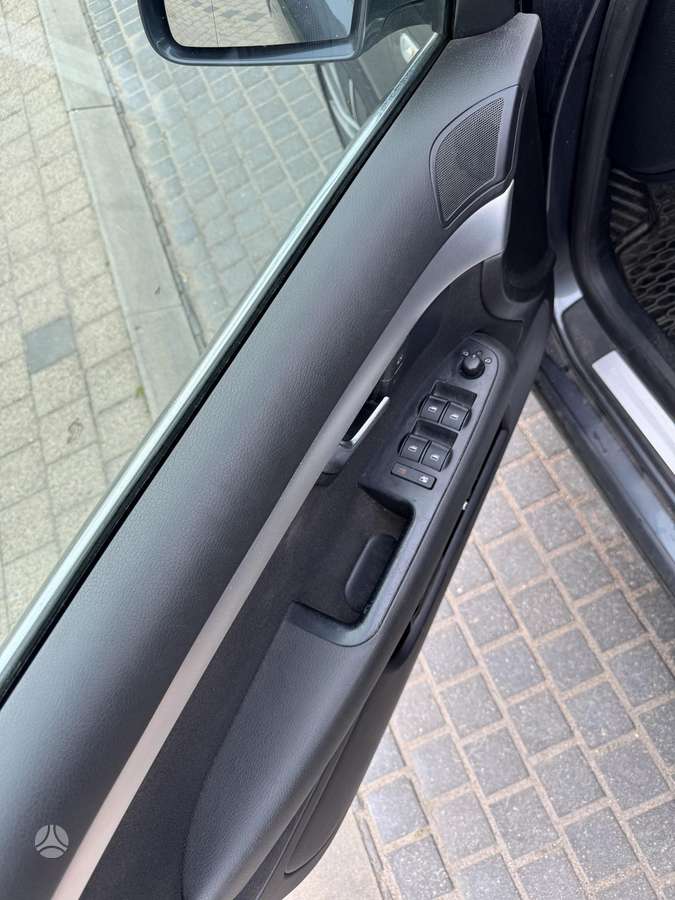 Audi A4, 2.0 l., Седан