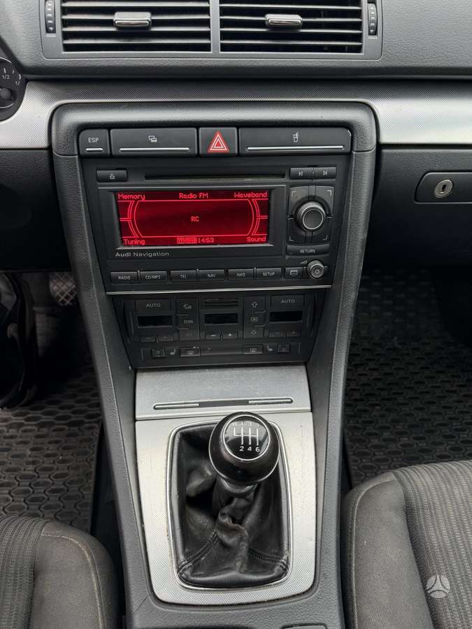 Audi A4, 2.0 l., Седан
