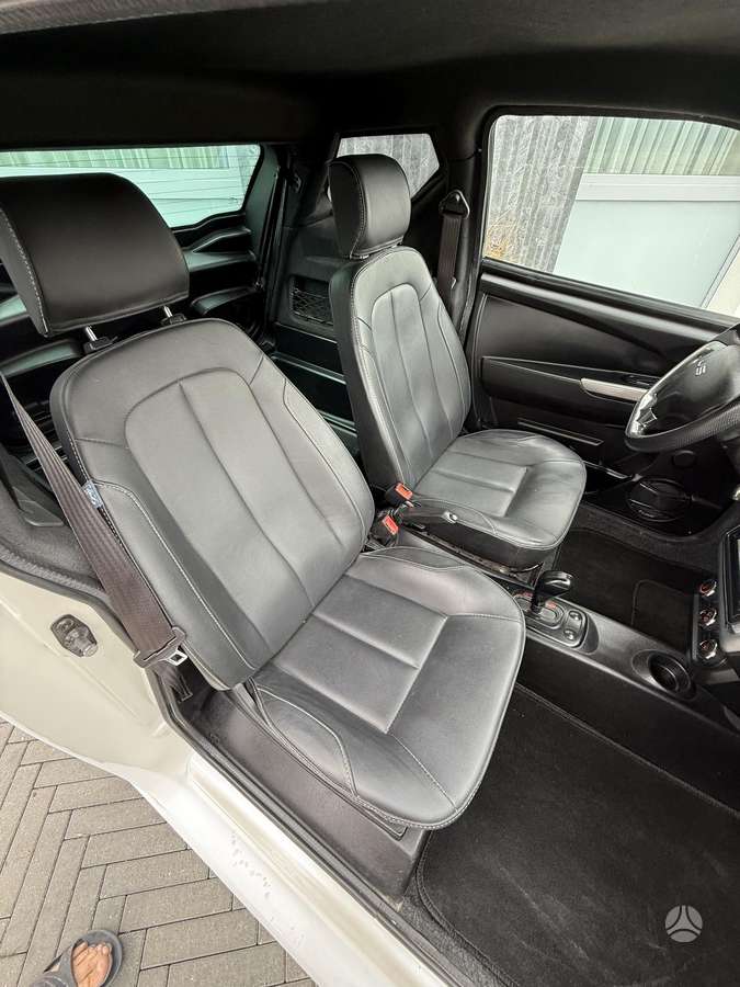 Ligier JS50, 0.5 l., hatchback