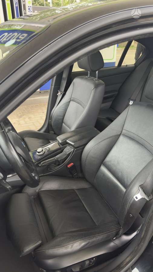 BMW 325, 3.0 l., sedanas