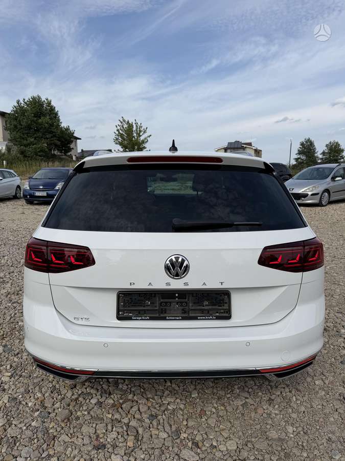 Volkswagen Passat - 5
