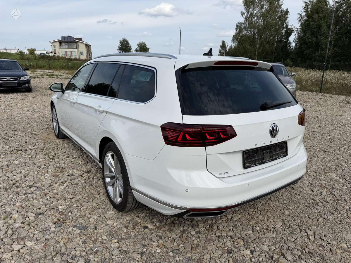 Volkswagen Passat - 7