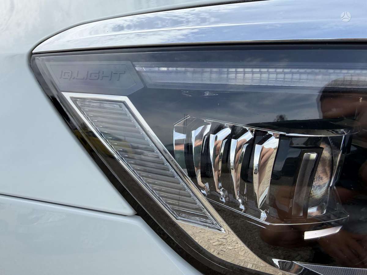 Volkswagen Passat - 8