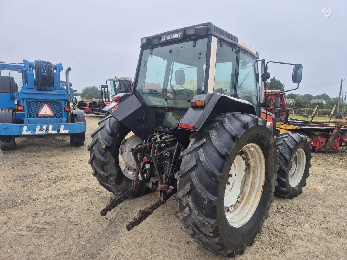 Valmet 6400, tractors