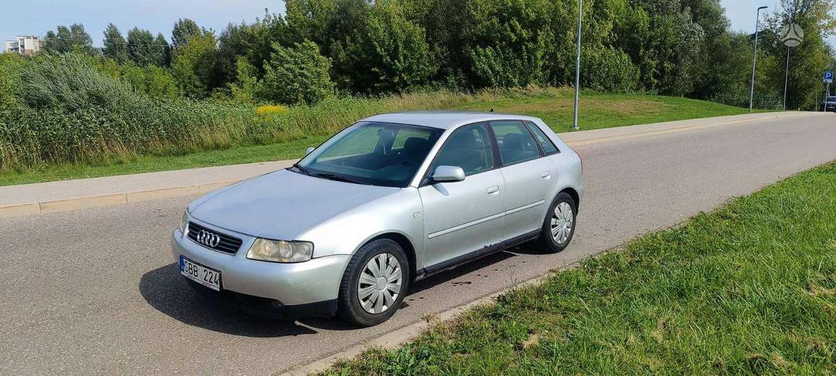 Audi A3, 1.6 l., hatchback