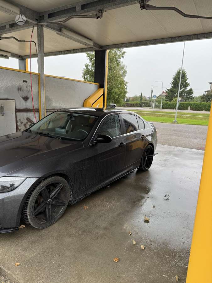 BMW 325, 2.5 l., Седан