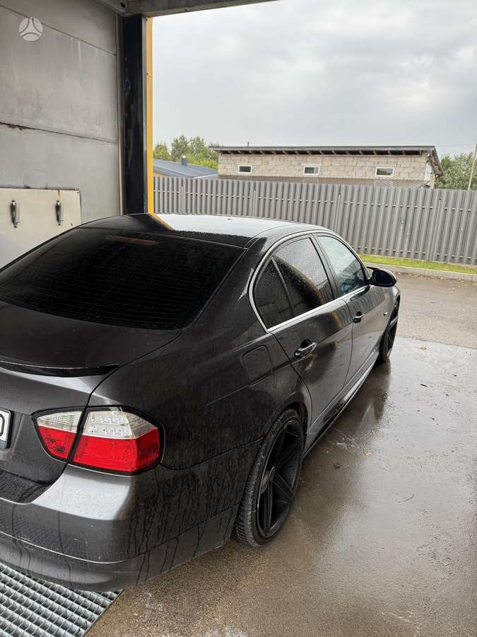 BMW 325, 2.5 l., Седан