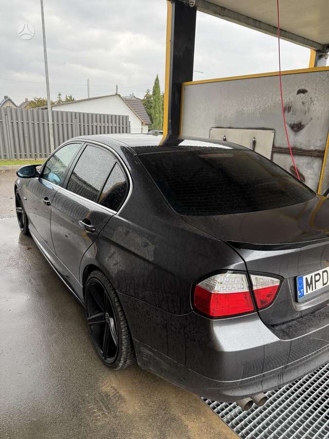 BMW 325, 2.5 l., Седан