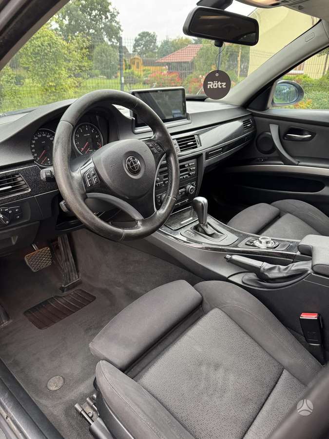 BMW 325, 2.5 l., Седан