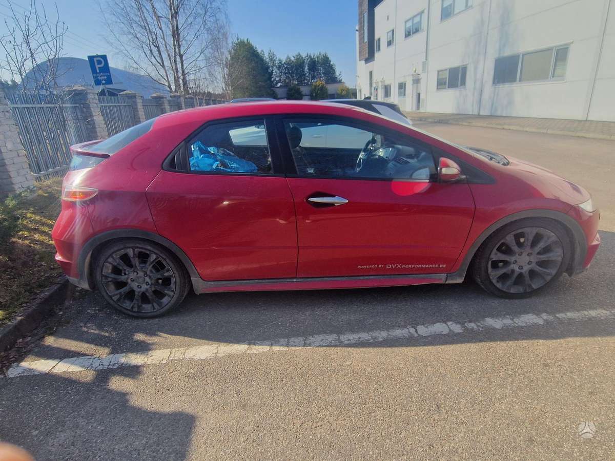 Honda Civic, Седан