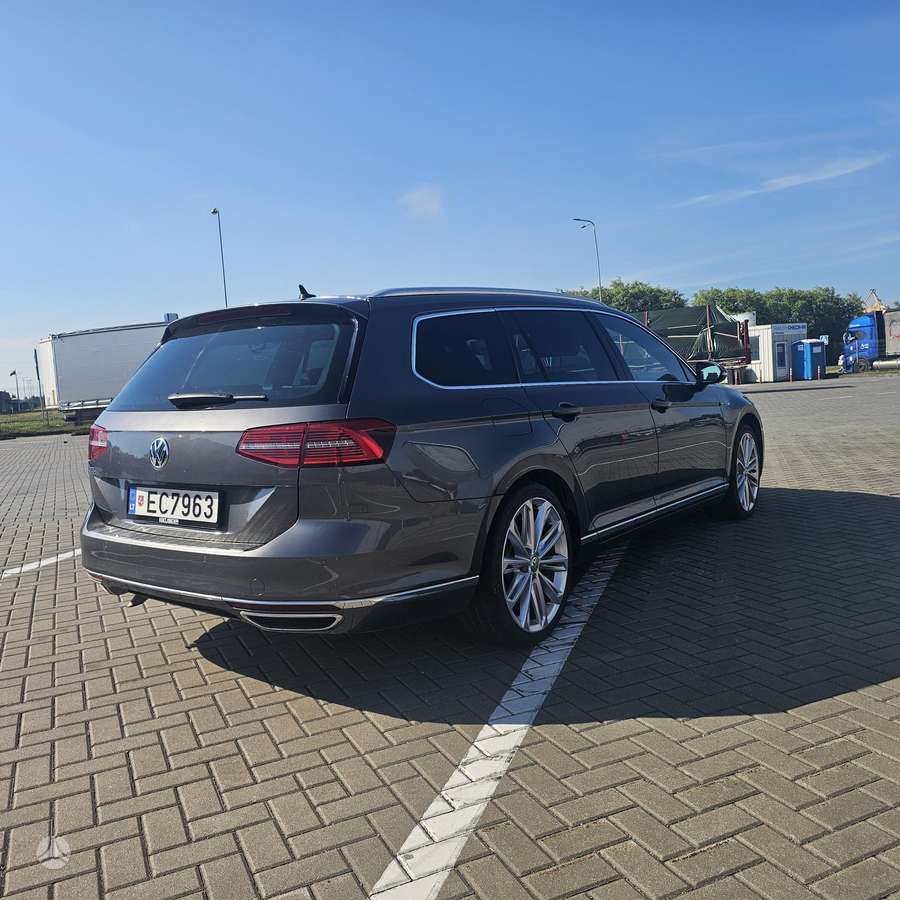 Volkswagen Passat - 3