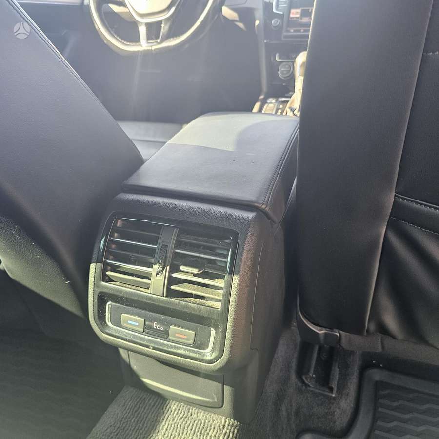 Volkswagen Passat - 8