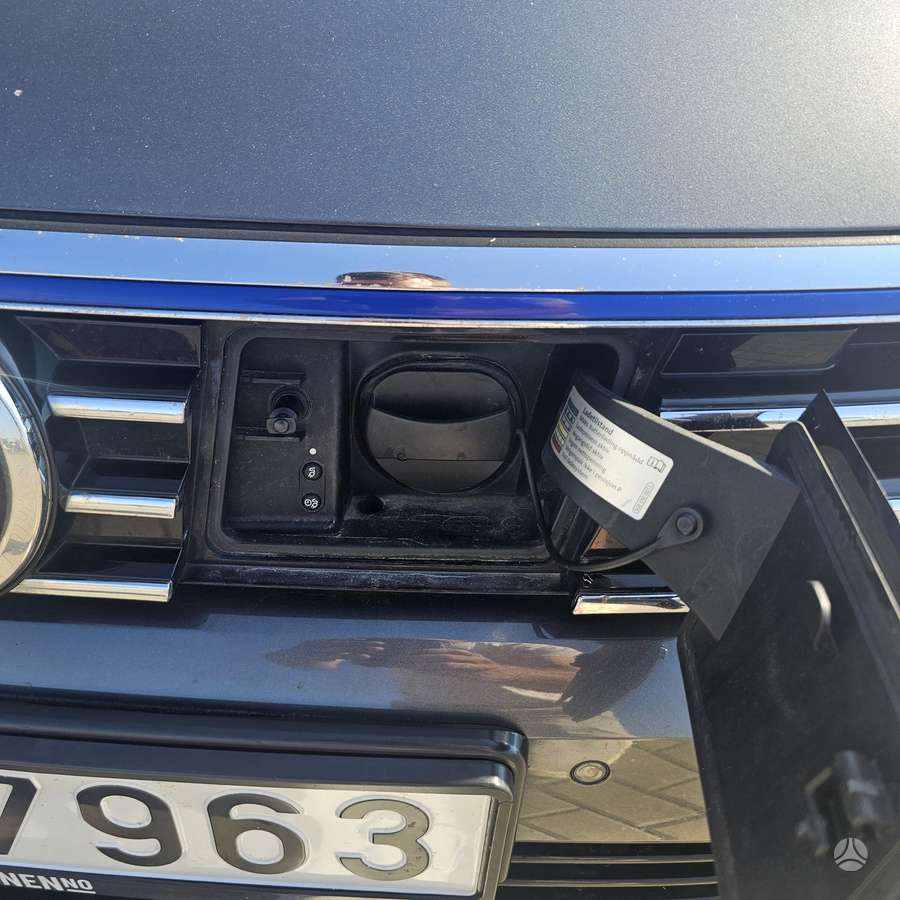 Volkswagen Passat - 12
