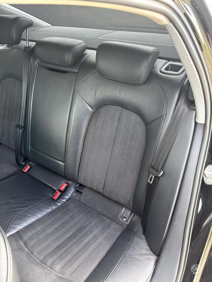 Audi A6, 3.0 l., Седан